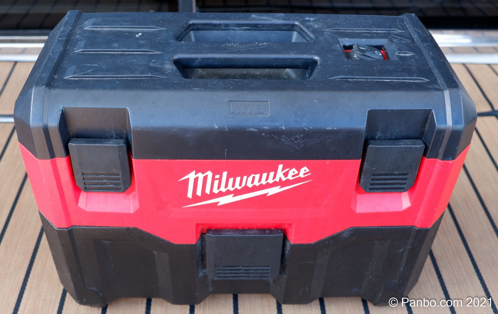 milwaukee vacuum m18 problems