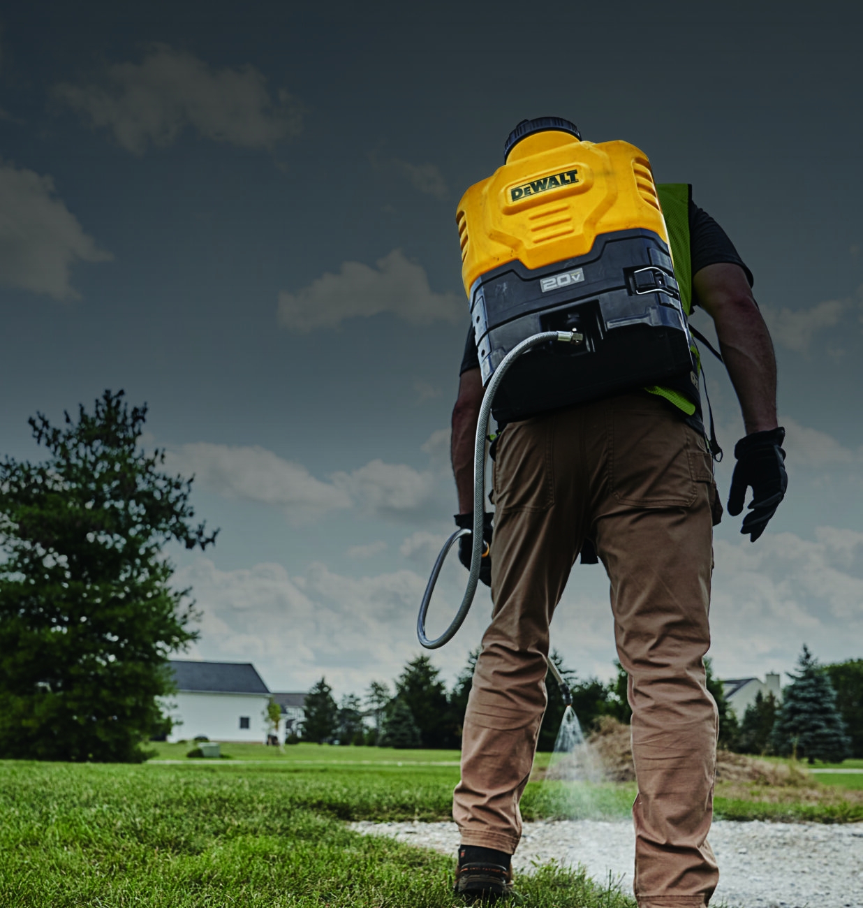 New DeWalt 4 Gallon 20V MAX Backpack Sprayer Ohio Power Tool News