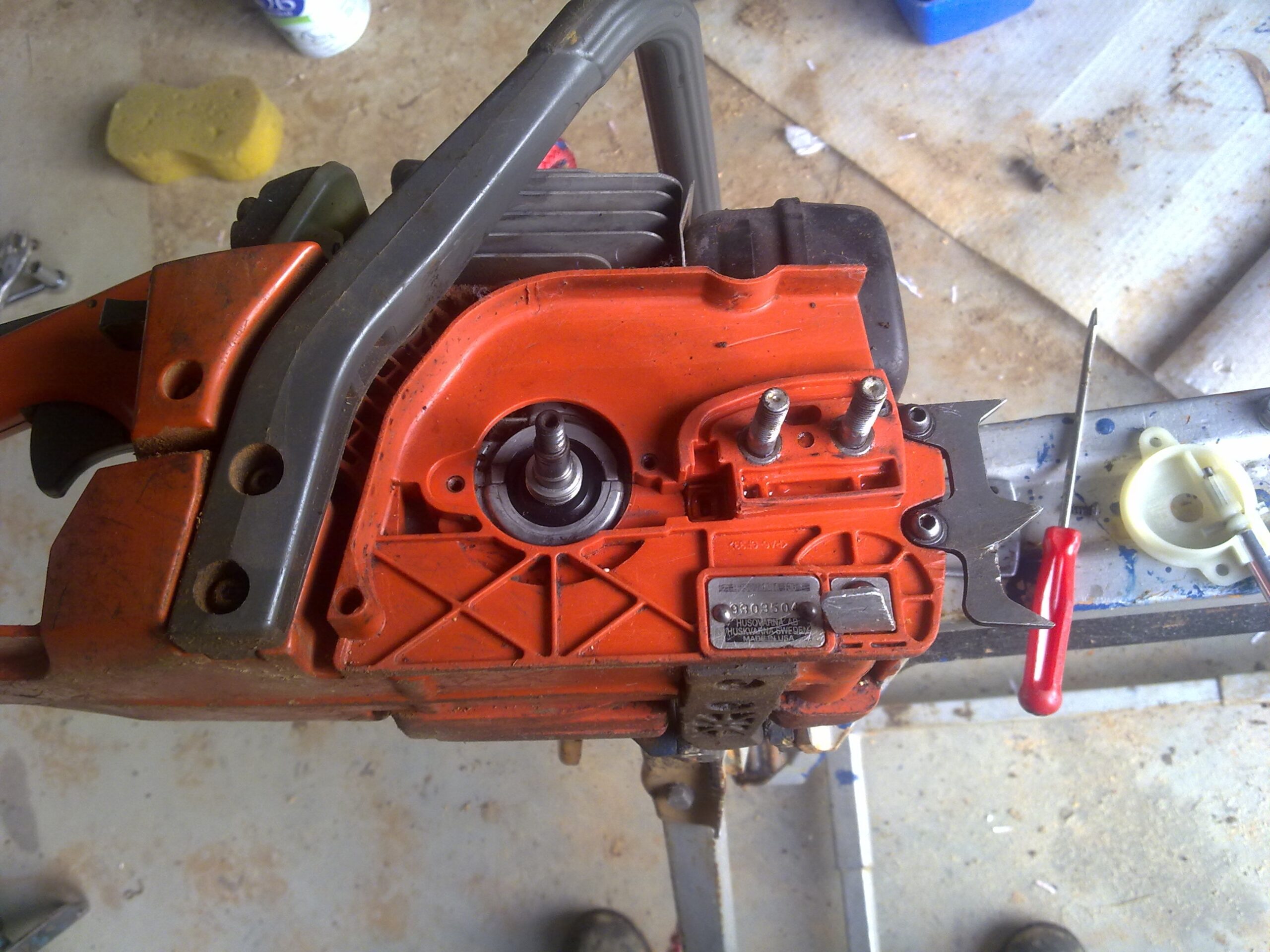 Replacing An Oil Pump In A Husqvarna Poulan Craftsman Johnsered Chainsaw ClearChain