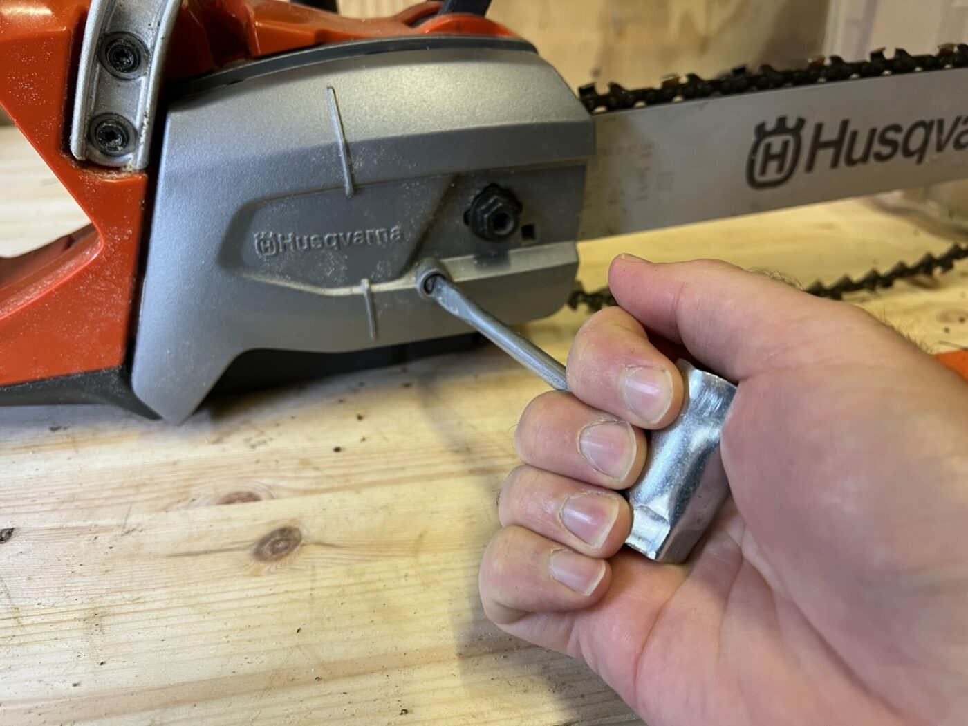 husquarvana chainsaw remove blade