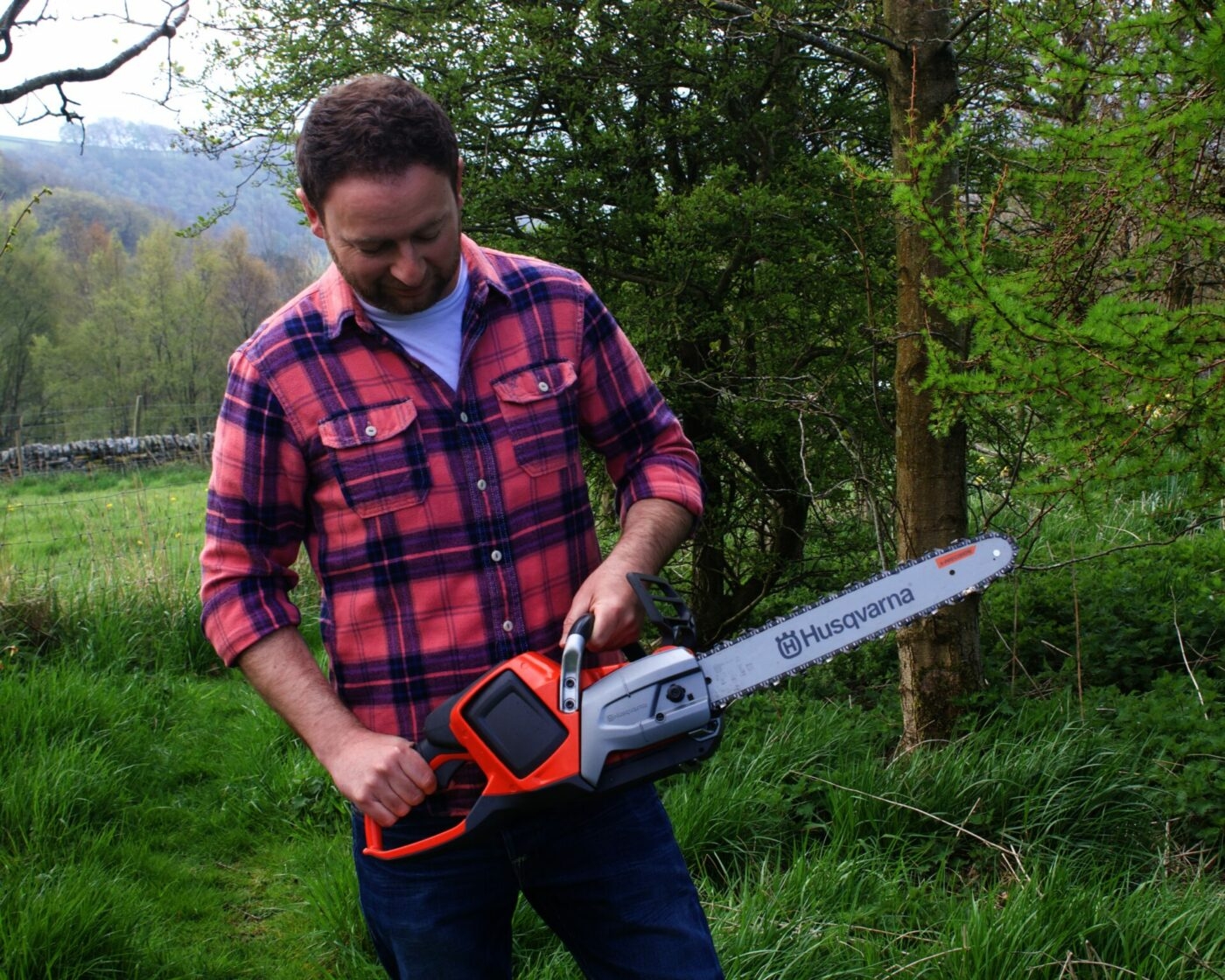 Review Husqvarna 540i XP Battery Powered Chainsaw Jack Wallington Nature Gardens
