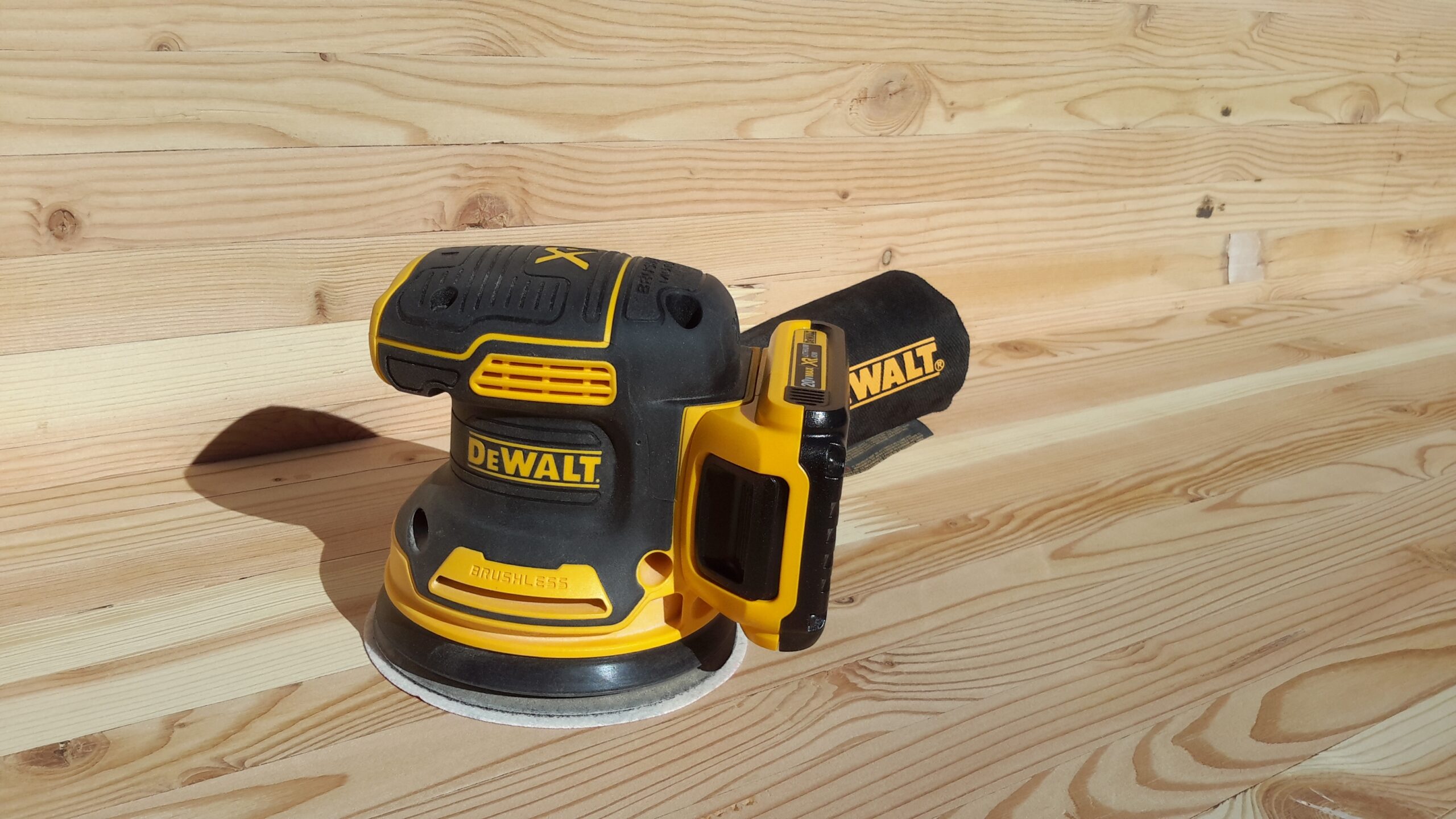 dewalt battery operated sander