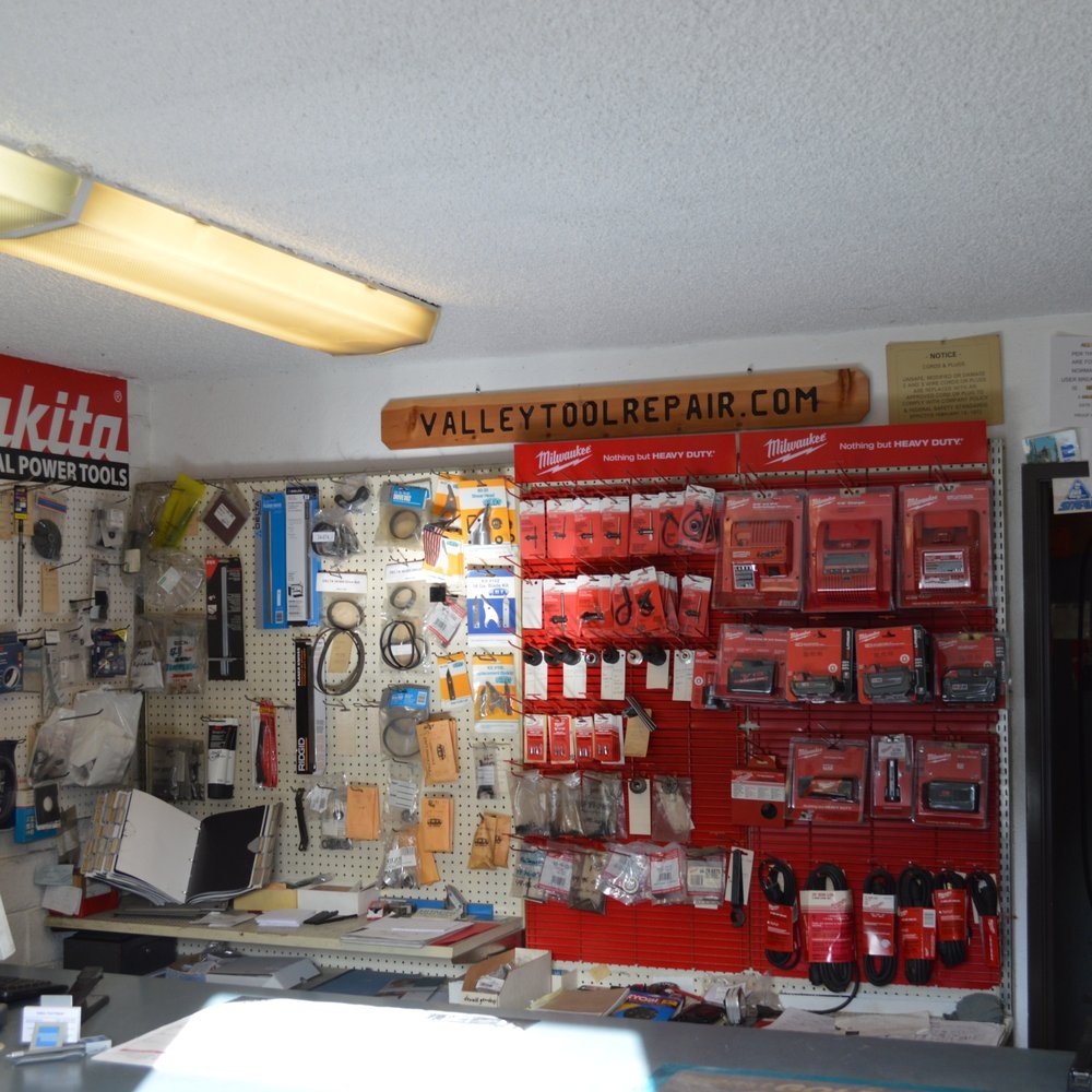 dewalt tool service center