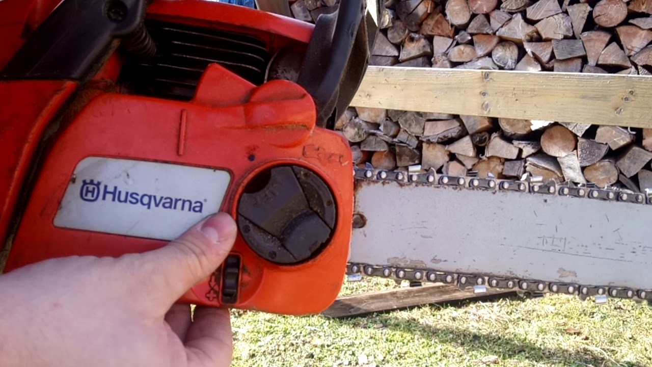 Chainsaw Husqvarna E series How To Tighten The Saw Chain YouTube