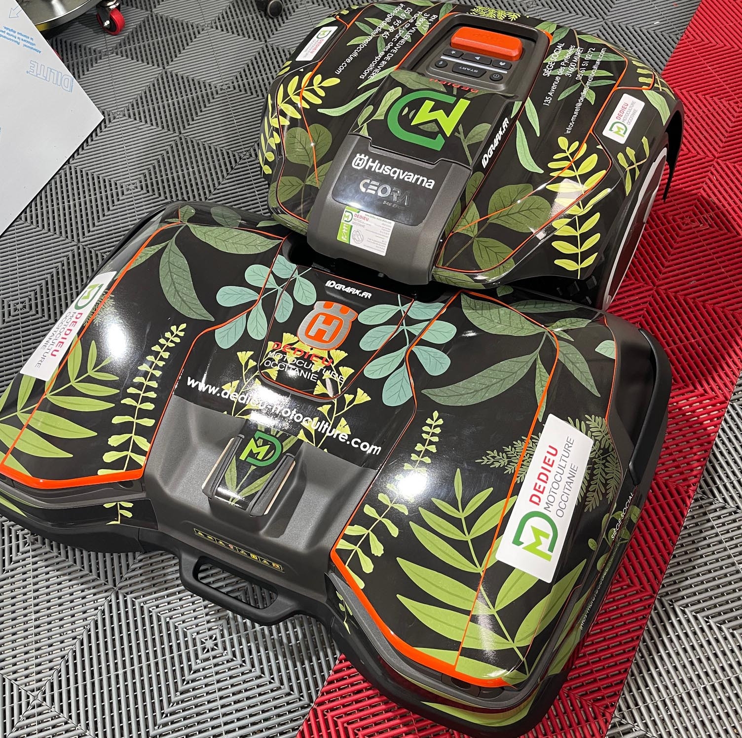 Change The Look Of Your Husqvarna Automower Ceora With Personalized Stickers From Idgrafix fr IDgrafix fr Kit D co
