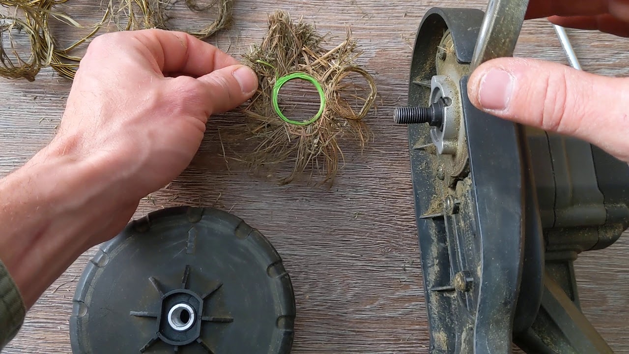 DeWalt 60v Trimmer Spool Head Removal YouTube DeWalt 60v Trimmer Spool Head Removal YouTube