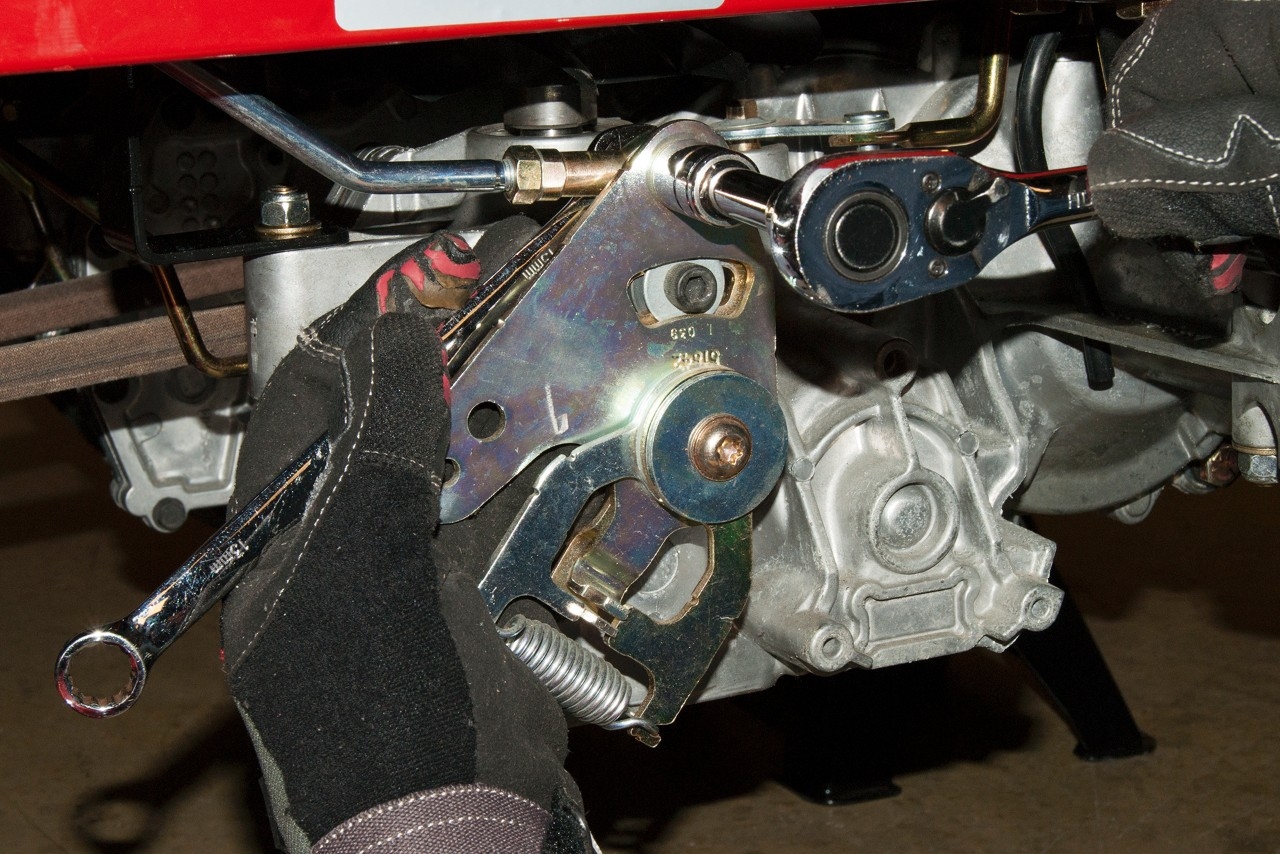 How To Adjust The Neutral Control On A Zero turn Riding Mower Repair Guide