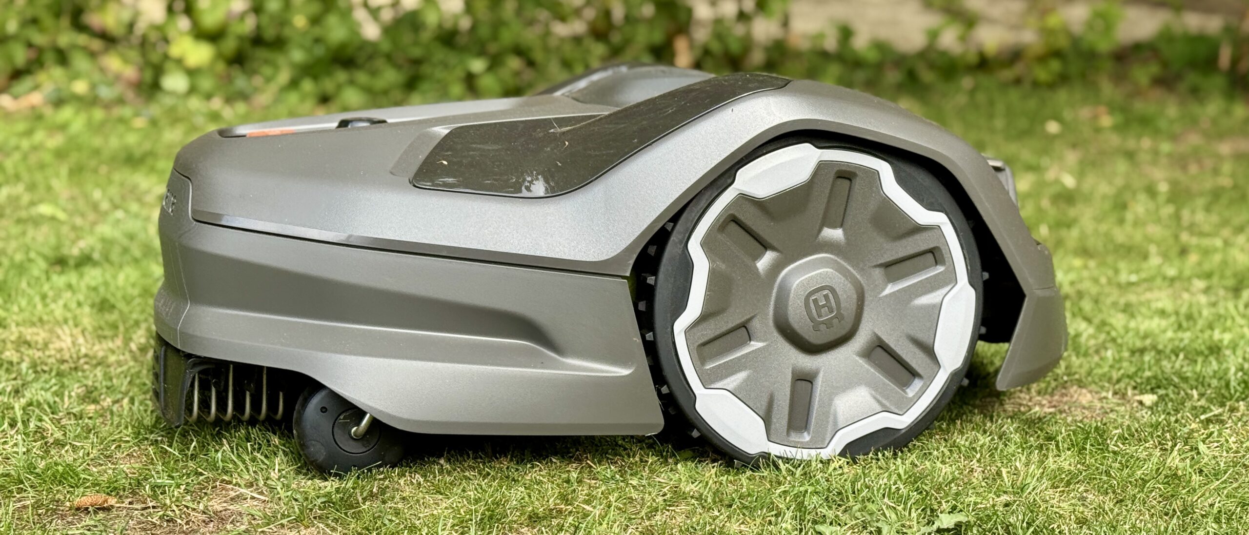 Husqvarna Automower 305E NERA Review Efficient Cutting Spoiled By Temperamental Behavior TechRadar